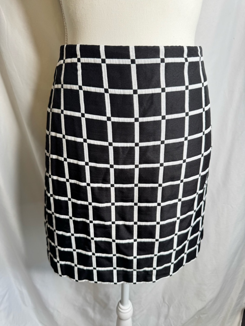 Ann Taylor Black White Grid Skirt Size 6 Mini Lined Career Preppy - Picture 2 of 13